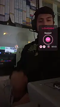 Snapshot of StrokingDaddy4 chatting on February 25, 2026, 11:21 am StrokingDaddy4 online show from February 25, 2026, 11:21 am