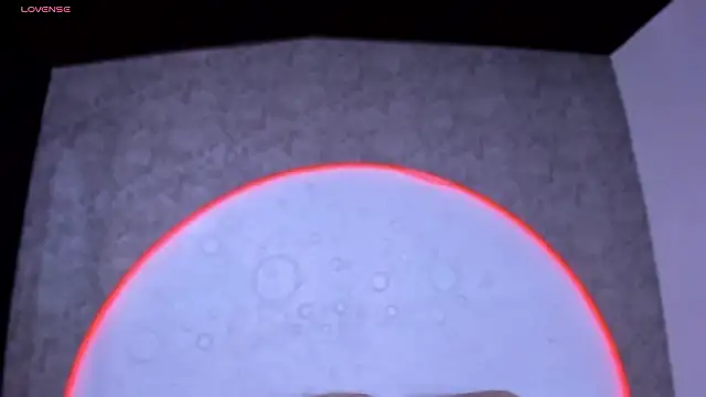 Snapshot of ReinaChloe chatting on February 16, 2026, 4:27 pm ReinaChloe online show from February 16, 2026, 4:27 pm