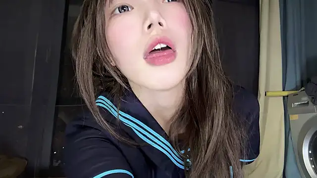 Yiyi-707 online show from October 8, 2025, 11:45 am