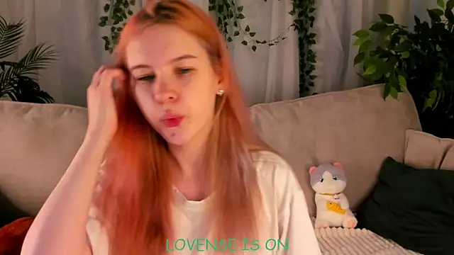 Snapshot of ElizSpieth chatting on October 9, 2025, 1:17 am ElizSpieth online show from October 9, 2025, 1:17 am