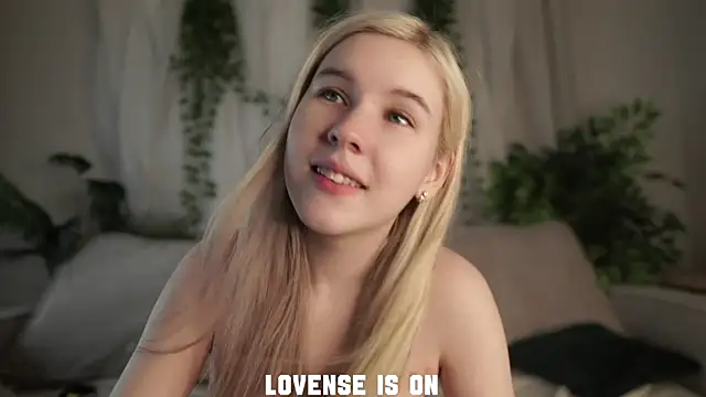 Snapshot of ElizSpieth chatting on November 23, 2025, 1:54 pm ElizSpieth online show from November 23, 2025, 1:54 pm