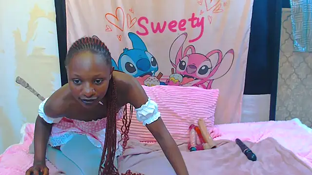 LonelyQueenxx25 online show from September 9, 2025, 8:07 pm