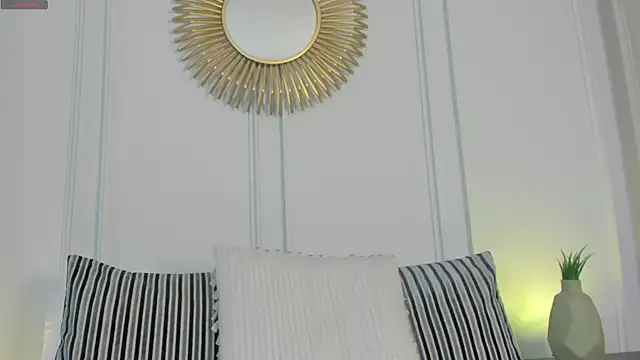 Snapshot of CharlotteBrownn_ chatting on April 18, 2026, 12:35 am CharlotteBrownn online show from April 18, 2026, 12:35 am