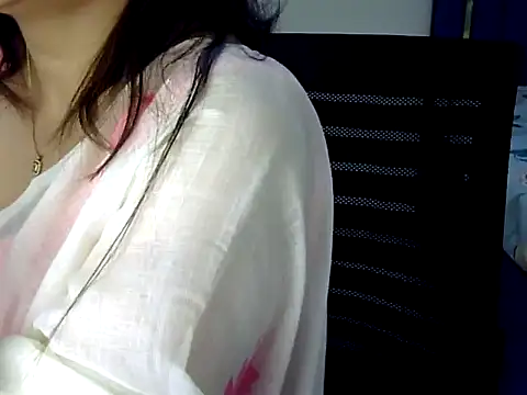 Snapshot of Rumi_cute chatting on April 13, 2026, 4:44 pm Rumi cute online show from April 13, 2026, 4:44 pm