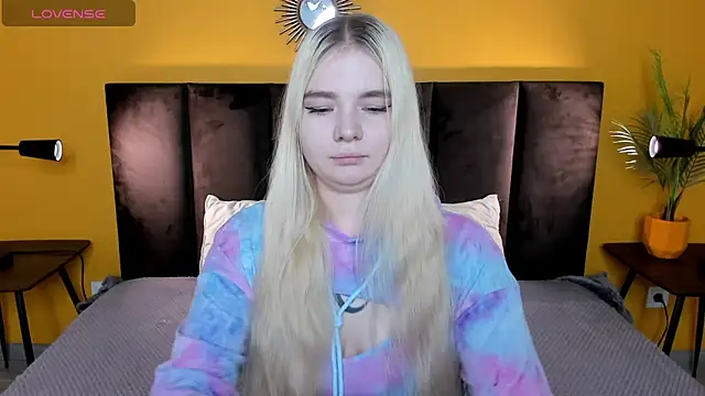 Snapshot of RuthBryant chatting on November 23, 2025, 12:31 am RuthBryant online show from November 23, 2025, 12:31 am