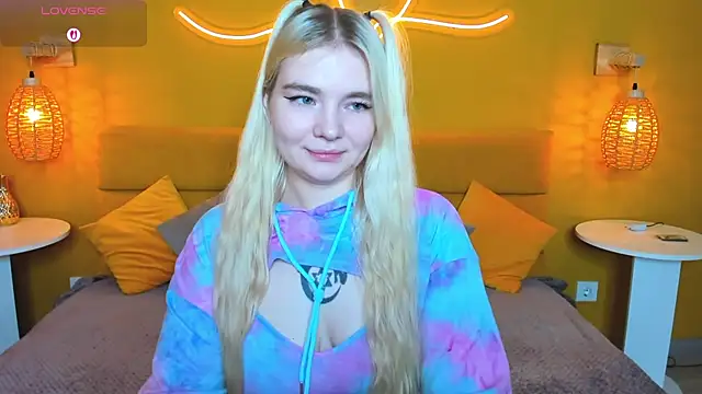 Snapshot of RuthBryant chatting on November 22, 2025, 12:32 am RuthBryant online show from November 22, 2025, 12:32 am