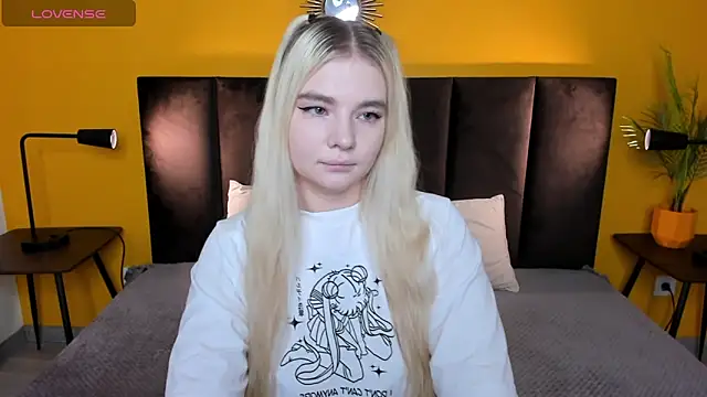 Snapshot of RuthBryant chatting on November 28, 2025, 12:33 am RuthBryant online show from November 28, 2025, 12:33 am