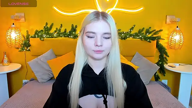 Snapshot of RuthBryant chatting on November 29, 2025, 12:33 am RuthBryant online show from November 29, 2025, 12:33 am