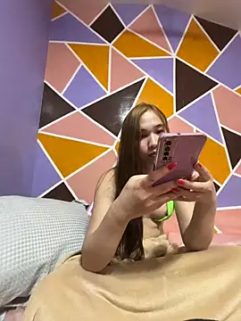  SweetSofialove online show from May 13, 2026, 7:43 pm