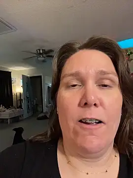 Snapshot of Princess__Kitty__ chatting on December 19, 2025, 10:23 pm Princess Kitty online show from December 19, 2025, 10:23 pm