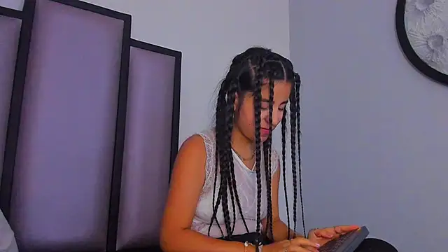 Lucy-23 online show from December 19, 2025, 5:21 am