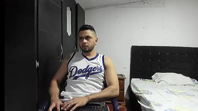 Ryan xc1 online show from December 5, 2025, 2:21 am