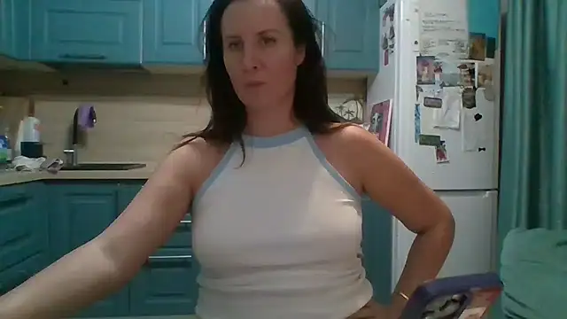 ALICAINWONDERLAND online show from December 13, 2025, 8:04 pm