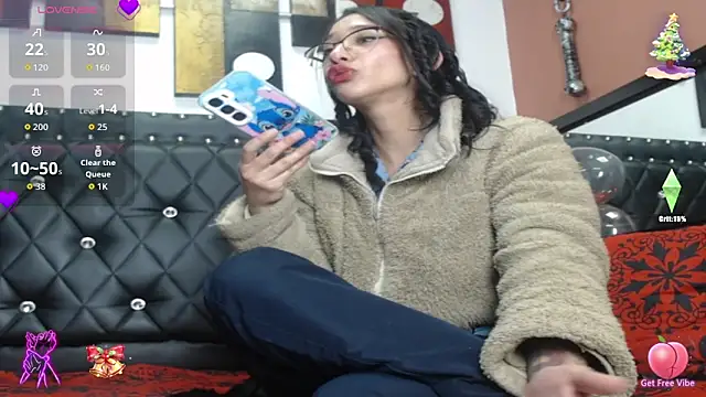 Snapshot of Engeelll chatting on December 17, 2025, 6:35 pm Engeelll online show from December 17, 2025, 6:35 pm