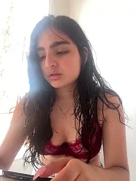 Snapshot of Clementyne30 chatting on October 4, 2025, 8:43 pm Clementyne30 online show from October 4, 2025, 8:43 pm