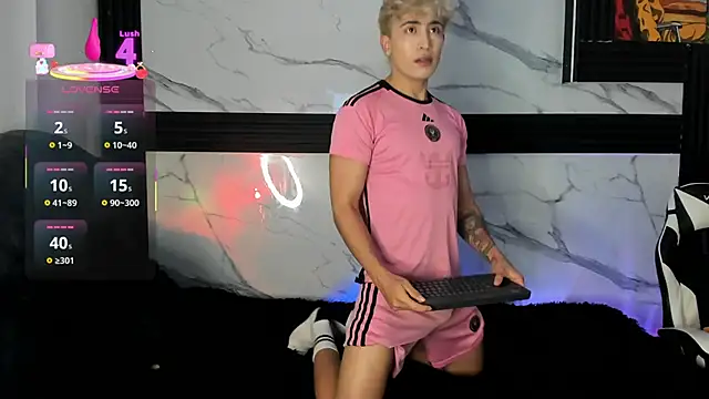 Snapshot of Saimonvela chatting on January 14, 2026, 10:19 am Saimonvela online show from January 14, 2026, 10:19 am