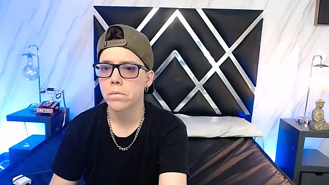 SpencerMontgomery online show from November 30, 2025, 4:30 pm