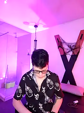 SpencerMontgomery online show from November 10, 2025, 6:46 pm