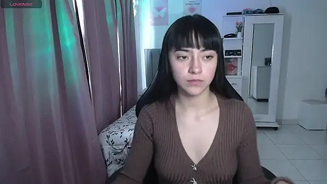 Snapshot of violetta_blackk chatting on February 2, 2026, 5:23 pm violetta blackk online show from February 2, 2026, 5:23 pm