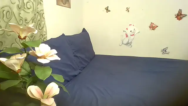 Snapshot of LustInLips chatting on May 21, 2026, 5:05 am LustInLips online show from May 21, 2026, 5:05 am