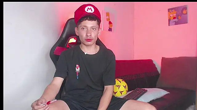 Snapshot of elfernh chatting on September 23, 2025, 10:50 pm elfernh online show from September 23, 2025, 10:50 pm