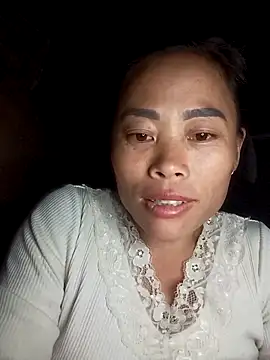 CoMay003 online show from November 3, 2025, 3:26 pm