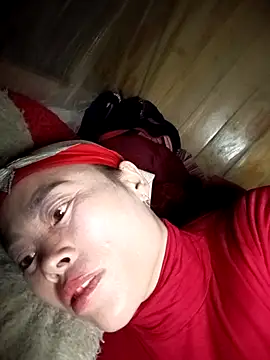 CoMay003 online show from December 3, 2025, 4:39 pm