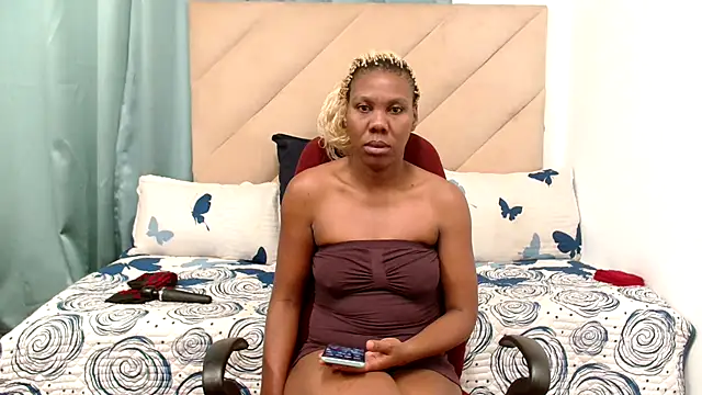 Snapshot of XXBUBBLYBARBIEXX chatting on November 19, 2025, 6:02 am XXBUBBLYBARBIEXX online show from November 19, 2025, 6:02 am