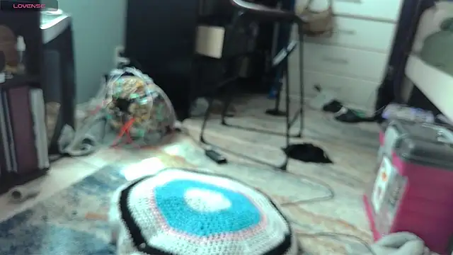 bimbo gurl online show from April 10, 2026, 6:04 pm