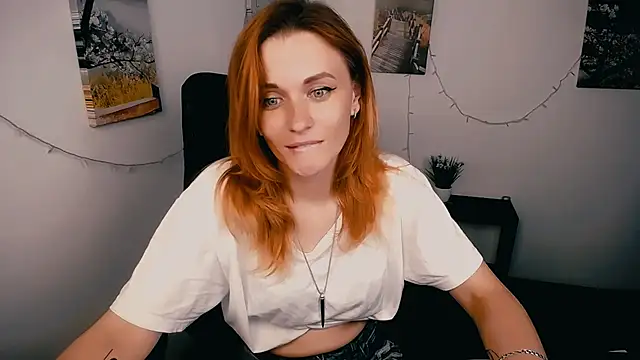 Snapshot of PeppyMia chatting on July 18, 2026, 8:45 am PeppyMia online show from July 18, 2026, 8:45 am