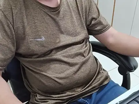 Carloskasado online show from July 8, 2026, 10:21 pm