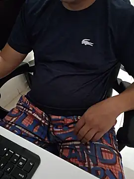 Carloskasado online show from November 5, 2025, 11:13 am