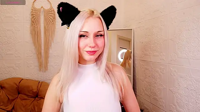 CatEyePro online show from January 9, 2026, 2:07 am