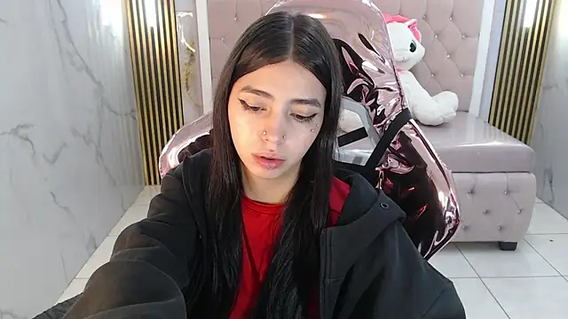 Snapshot of alehp_rose_s chatting on December 15, 2025, 1:06 pm alehp rose s online show from December 15, 2025, 1:06 pm