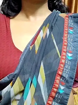 Snapshot of spicysuhana chatting on October 18, 2025, 4:53 pm spicysuhana online show from October 18, 2025, 4:53 pm