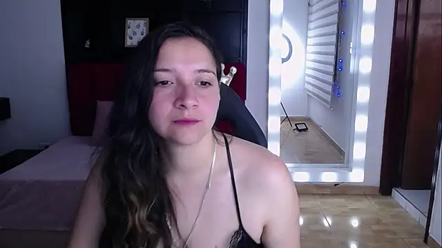 Agatha bellucci  online show from September 28, 2025, 2:46 pm