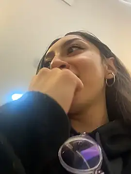 Snapshot of LuluBeerry chatting on February 21, 2026, 2:57 am LuluBeerry online show from February 21, 2026, 2:57 am