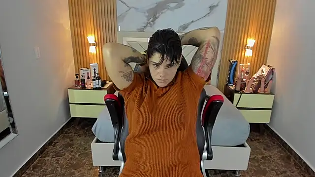 KAROLLJONES1 online show from October 20, 2025, 8:09 pm