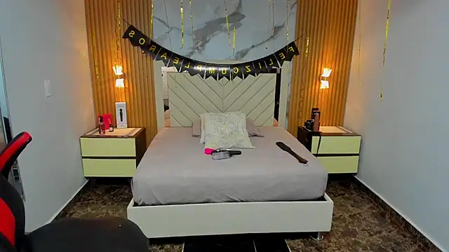 KAROLLJONES1 online show from February 7, 2026, 12:35 pm