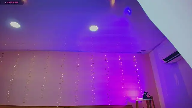 ambar lover online show from November 24, 2025, 7:36 pm