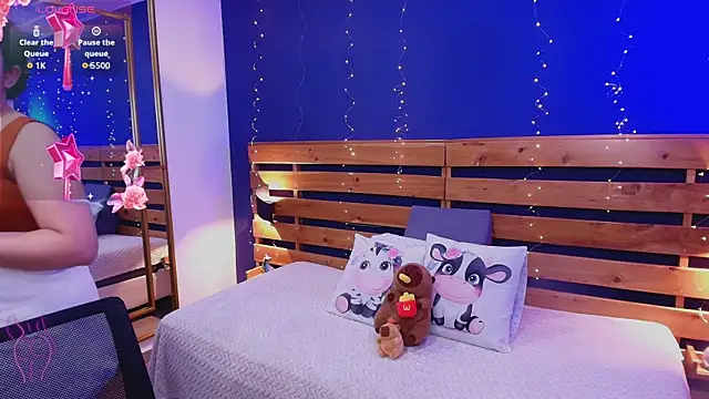 ambar lover online show from October 24, 2025, 8:08 pm