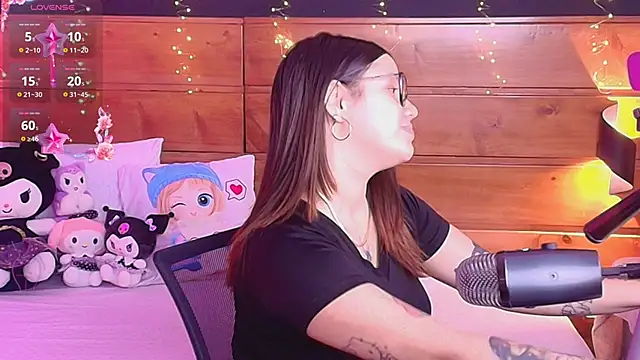 ambar lover online show from September 30, 2025, 7:53 pm