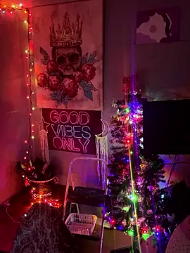 Snapshot of goddessmissmia chatting on January 5, 2026, 10:13 pm goddessmissmia online show from January 5, 2026, 10:13 pm