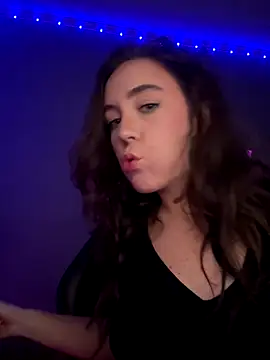 Snapshot of goddessmissmia chatting on October 22, 2025, 9:46 pm goddessmissmia online show from October 22, 2025, 9:46 pm