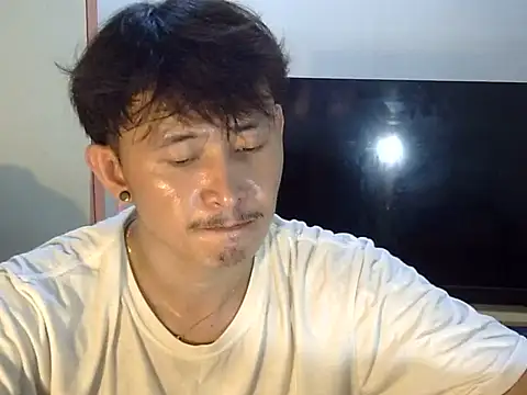 Everyday Cum online show from October 23, 2025, 1:32 pm
