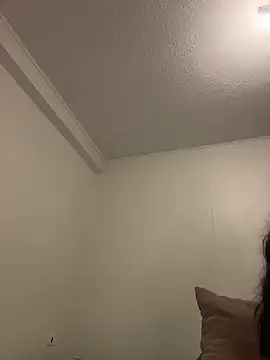 princesaliay online show from April 18, 2026, 11:01 am