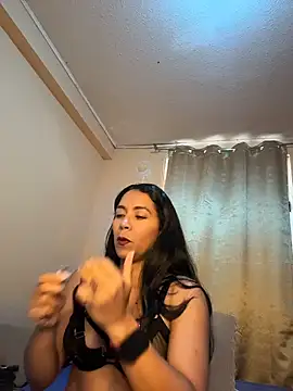 princesaliay online show from March 18, 2026, 11:02 am