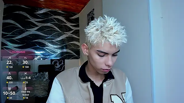 Snapshot of Room_69x chatting on January 8, 2026, 3:34 am Room 69x online show from January 8, 2026, 3:34 am