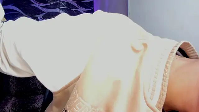 Snapshot of Room_69x chatting on January 18, 2026, 3:54 am Room 69x online show from January 18, 2026, 3:54 am