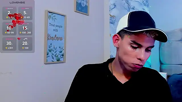 Snapshot of Room_69x chatting on February 28, 2026, 3:39 am Room 69x online show from February 28, 2026, 3:39 am